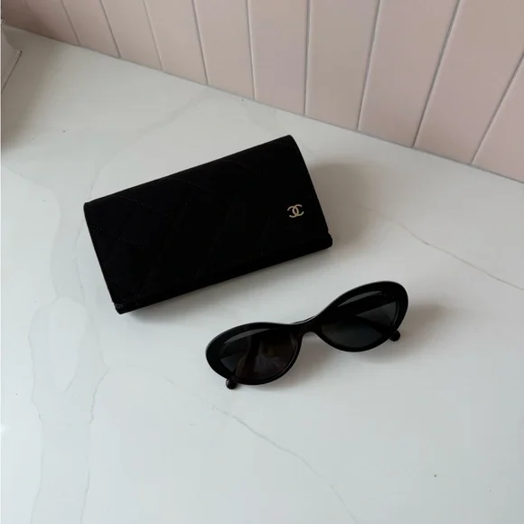CHANEL Black and Pink Sunglasses - Picture 10 of 12